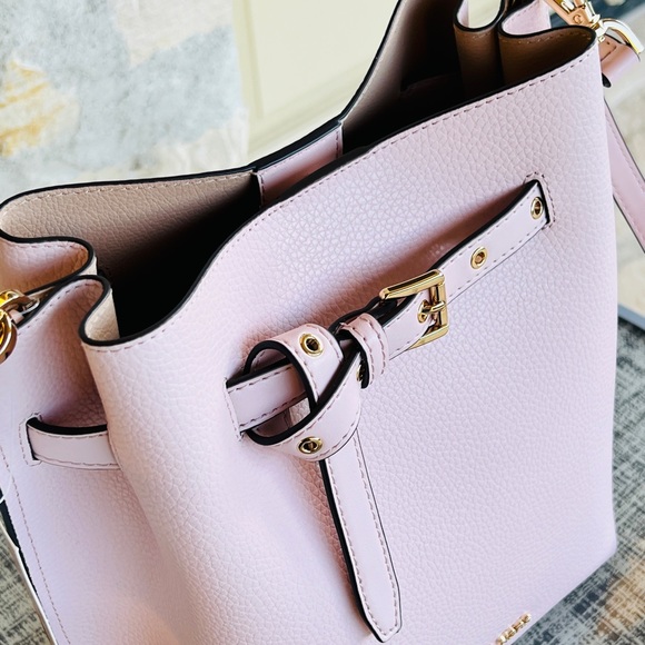 Michael Kors Emilia Small Drawstring Bucket Messenger Purse NWT Powder Blush - Picture 4 of 10